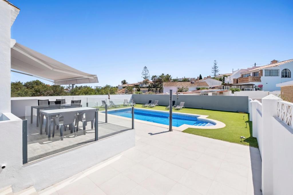 Amazing Villa in El Faro - 3