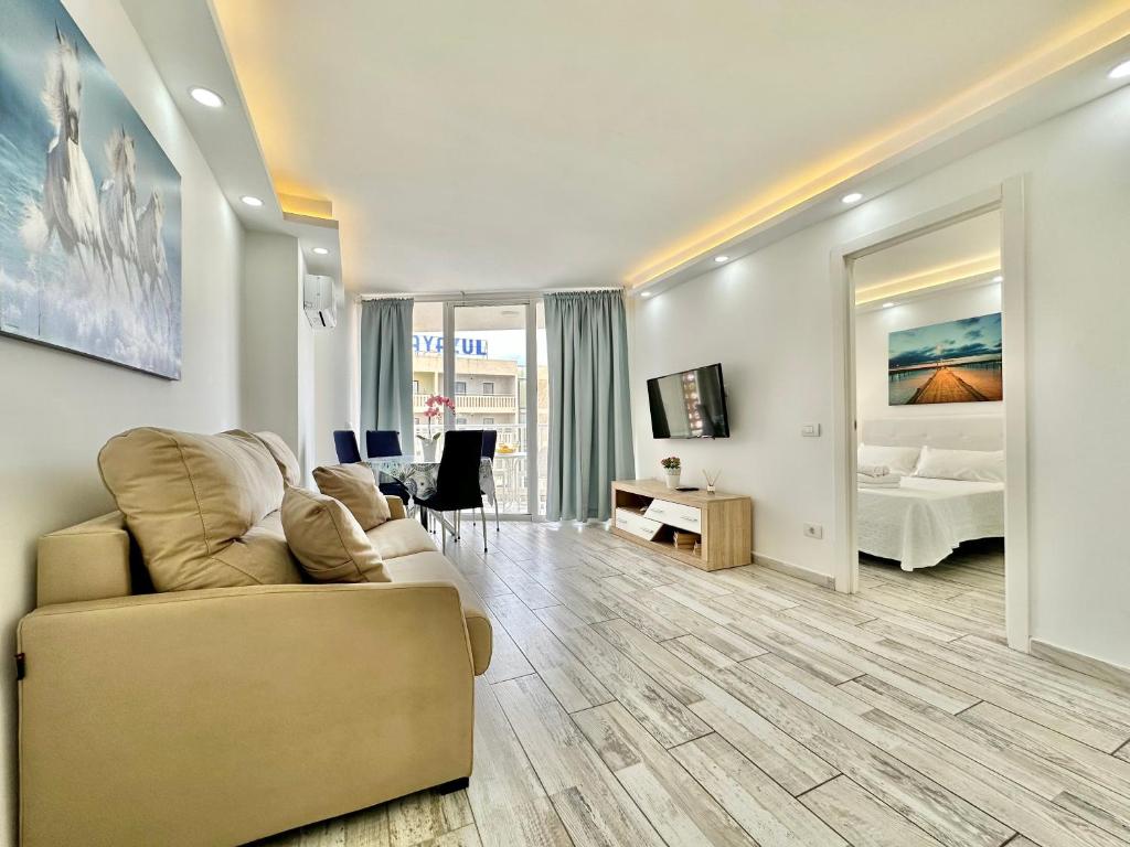 Torres de Yomely - M4G, Playa de las Americas