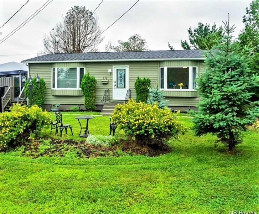 Randolph Island! Minutes to the beach!, Saint John