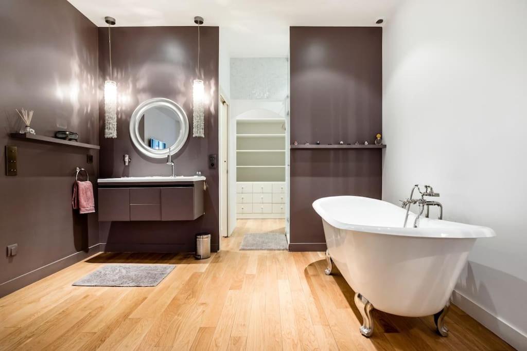 Magnificent Loft Apartment in the Latin Quarter - 4