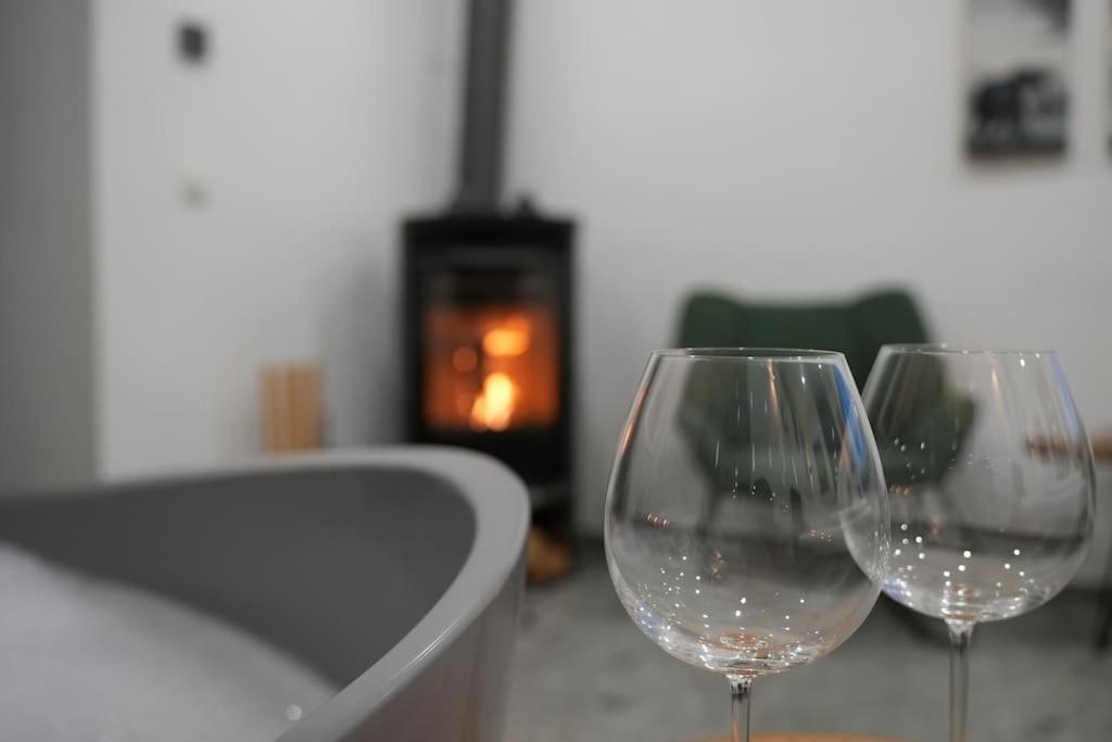 Suite mit Badewanne, Kamin und Parkplatz - 4