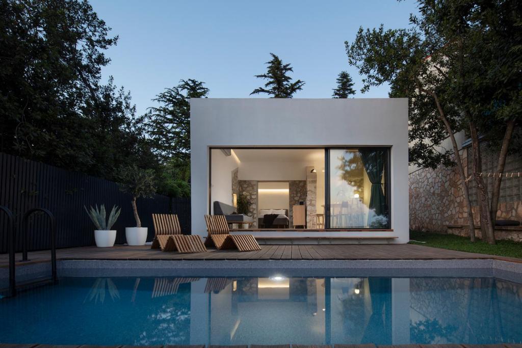 AB61 Tiny Design House for Two, Jadranovo