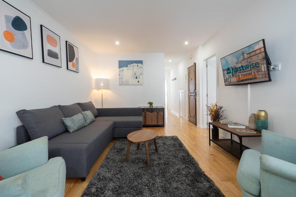 Host Wise - Luxurious Spacious Apartment w Terrace, Porto