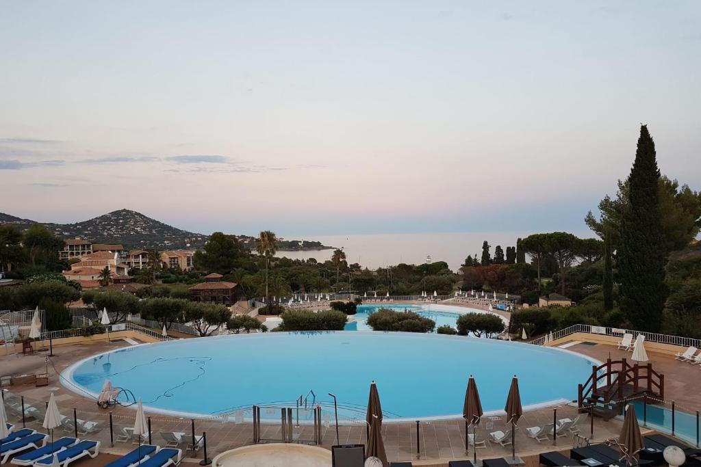 Cap Esterel en famille - 2pièces vue mer jardin piscine clim parking inclus - 1