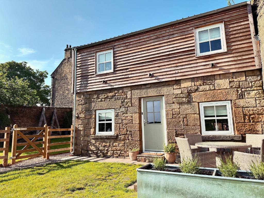 Duckhouse, Stannington