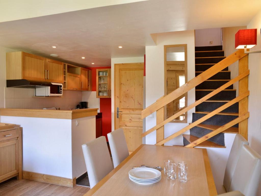 Appartement duplex 6 pers · Ski aux pieds · Piscine chauffée · Animaux admis - 1