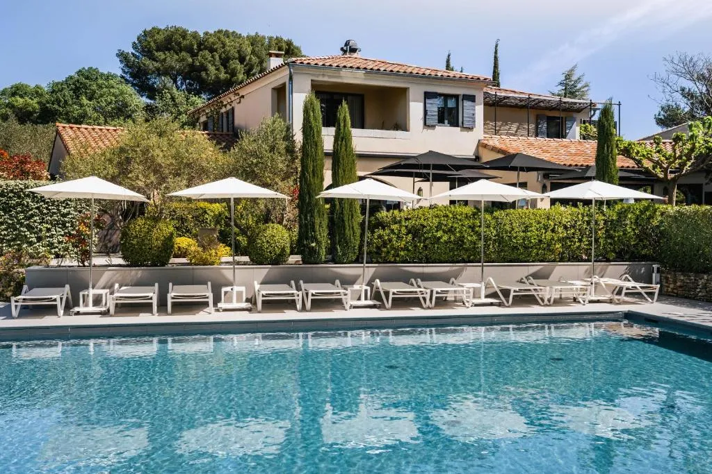 Du Côté Des Olivades, hotel in Paradou