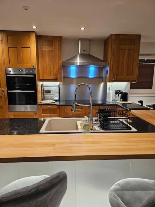 Seaside rest - families welcome, Jaywick Sands