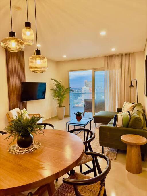 Condo Delfín - Beach Tower, Mazatlán