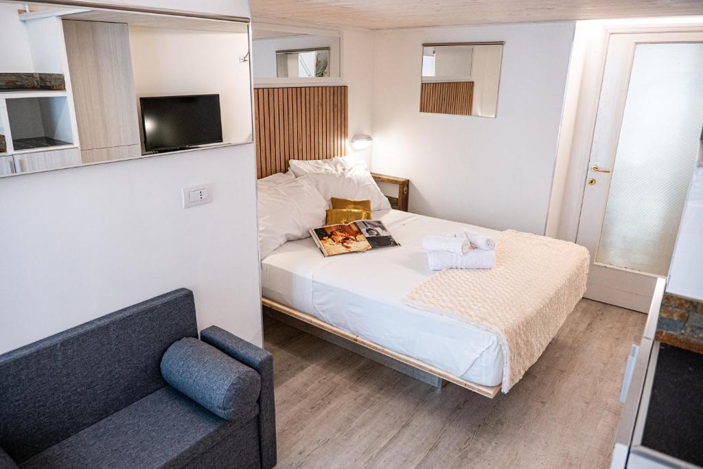 My Room SML by PortofinoVip - 3