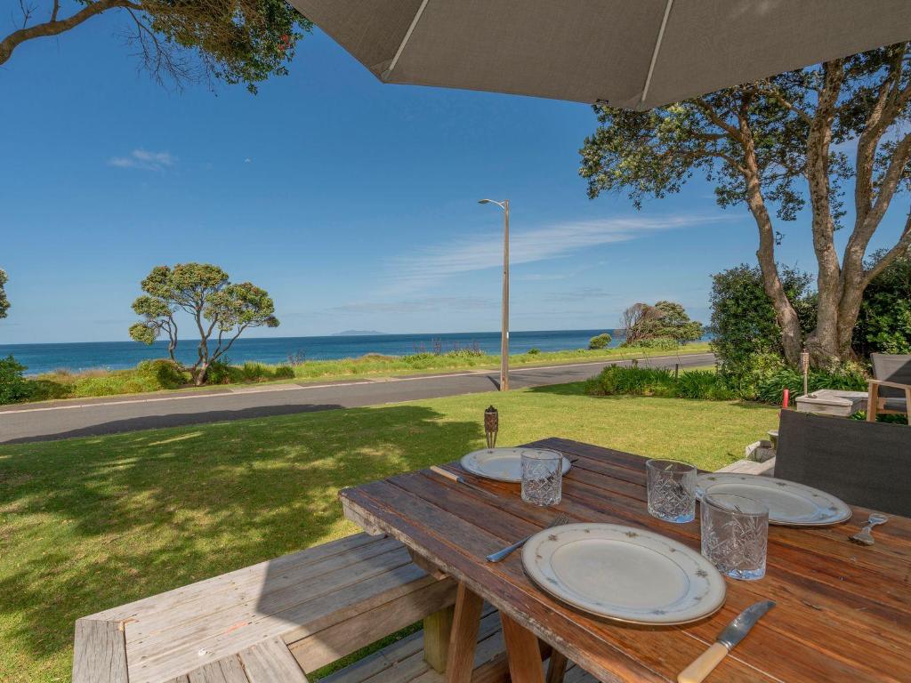 Hosts on the Coast Family fun in Whiritoa, Whiritoa