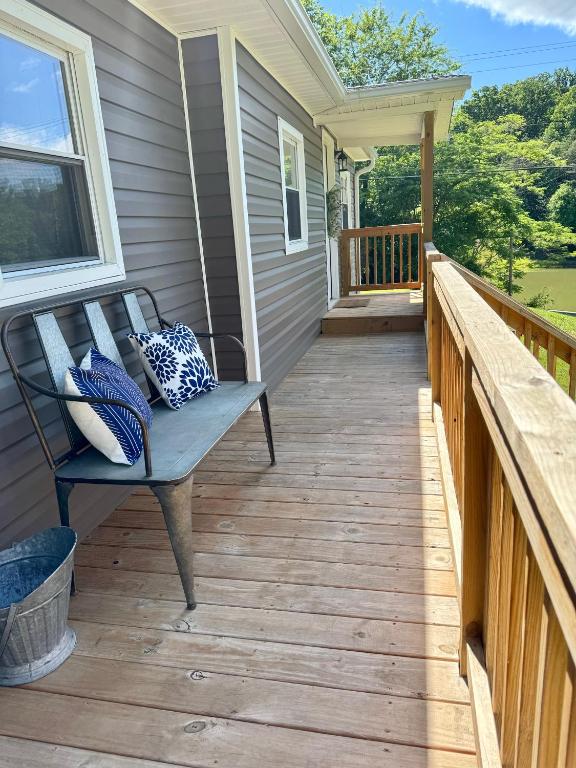 The Cozy Nest, Mount Airy