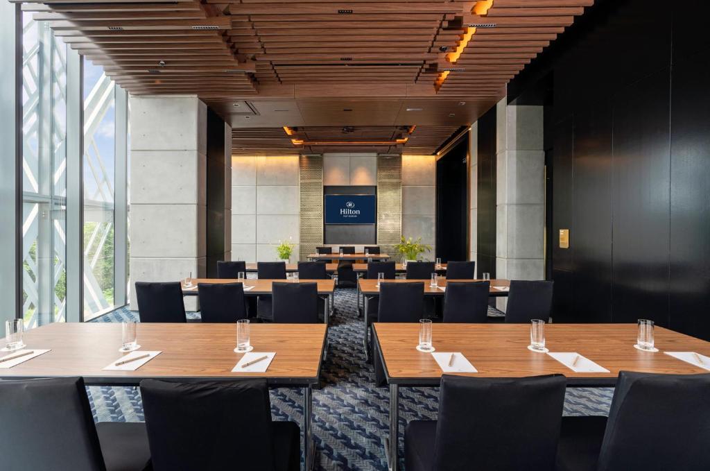 会議室 / ダンスホール