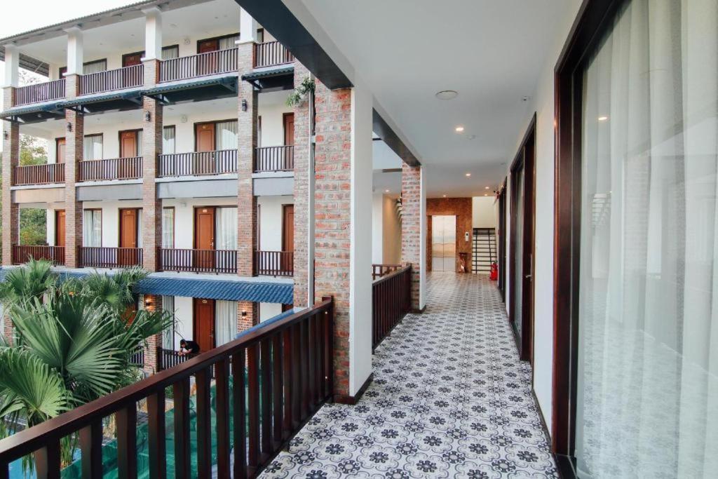 Sea Angel HOTEL Tuần Châu Hạ Long