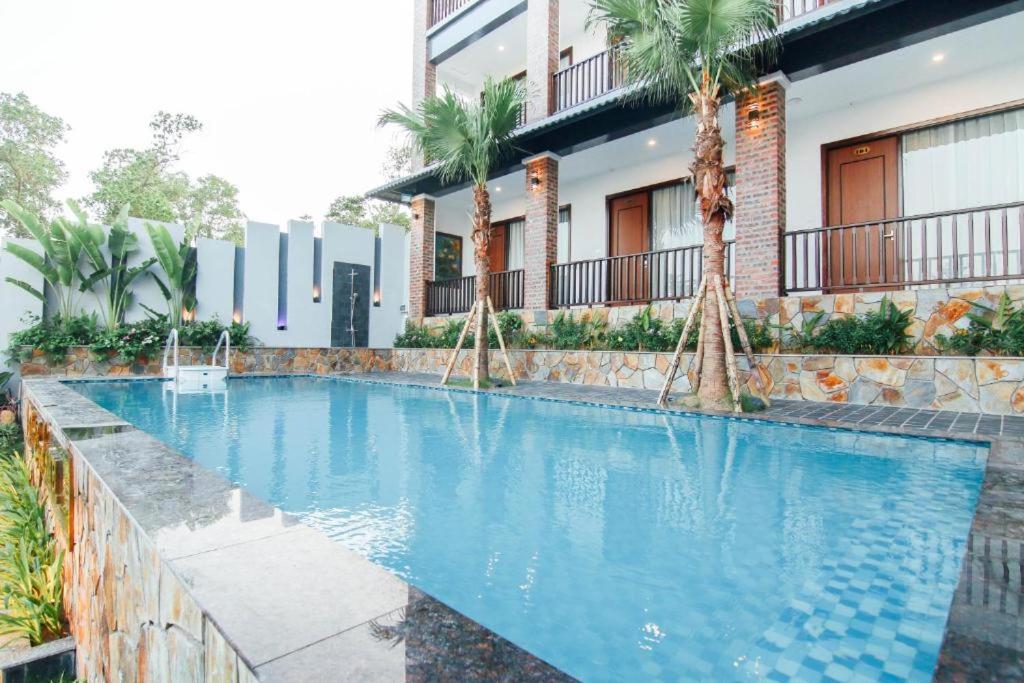 Sea Angel HOTEL Tuần Châu Hạ Long