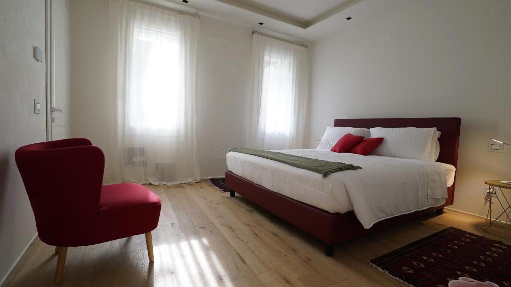 Diana's luxury guest house - 4