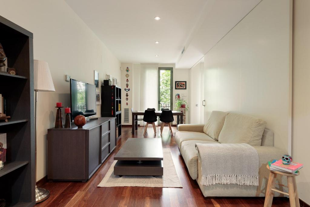 Frida by EnjoyApartments, Barcelona