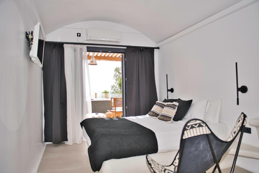 Santorini King's Suites room
