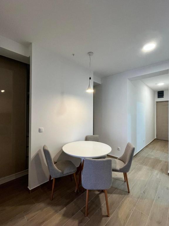 Rafailovici Beachfront Apartment 2 - 5