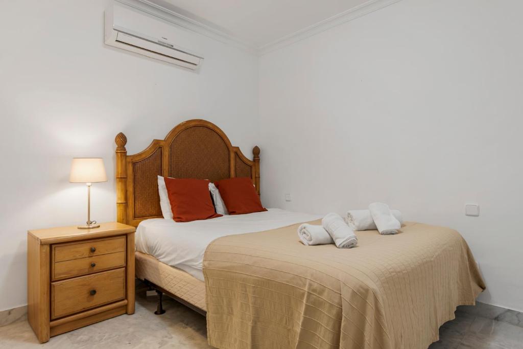 Duplex in Puerto Banus by Costarentals - Ref M40 - 5
