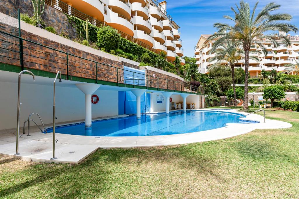 Duplex in Puerto Banus by Costarentals - Ref M40, Marbella