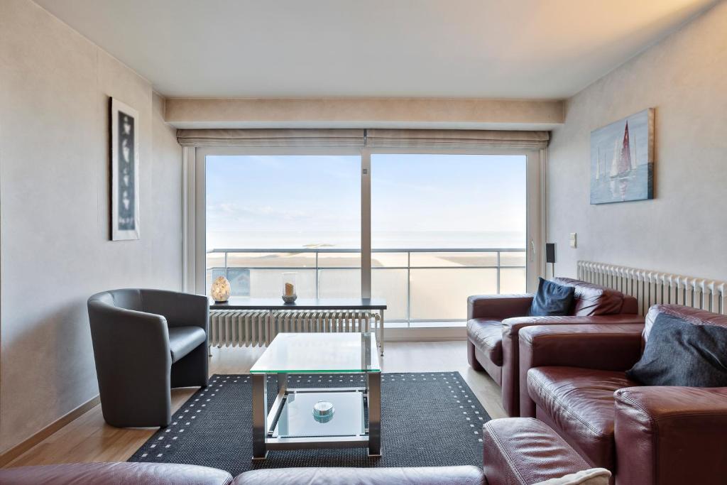 Ensor O3O4 3V 12, Wenduine