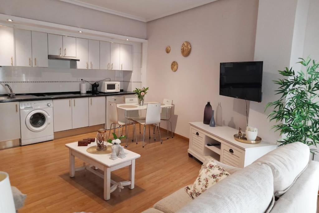 Apartamento Castilla 30 Bis - Parking Publico Gratuito - 2