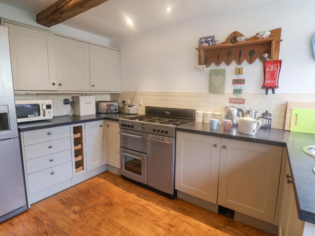 Coombe Street Cottage photo 8