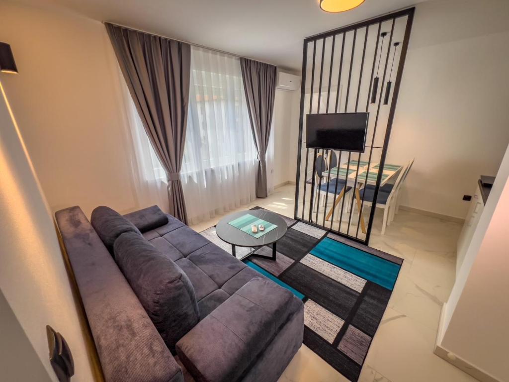 Sunny Corner Apartments - 3