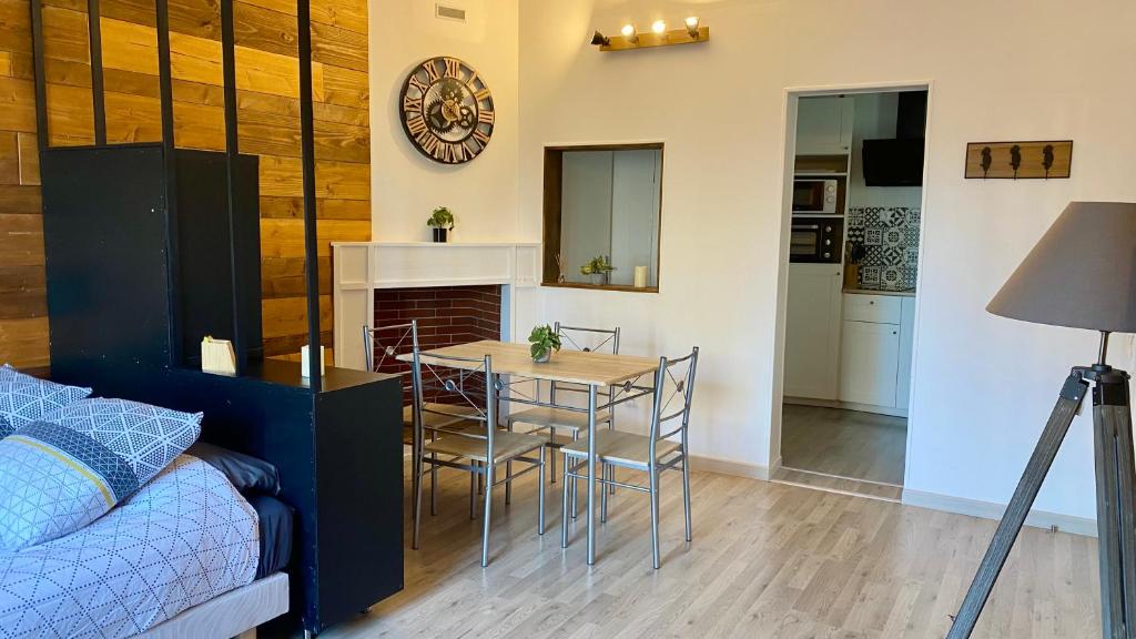 Chaleureuse Échappée : Commodités, Calme, Confort, Angers