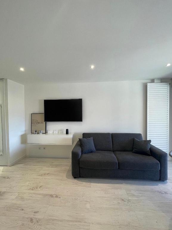 STUDIO PISCINE - 4 COUCHAGES - 5