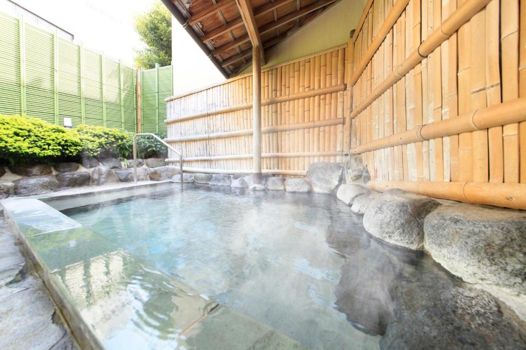 Open air bath
