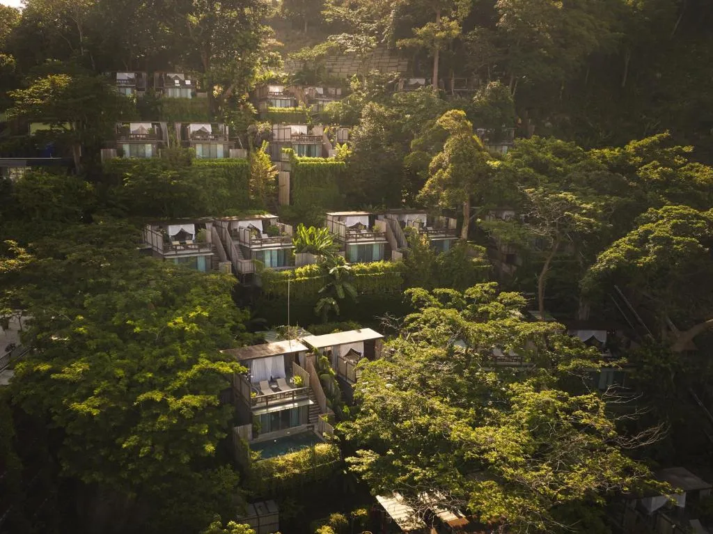Dinso Resort & Villas Phuket, Vignette Collection by IHG, hotel in Patong Beach