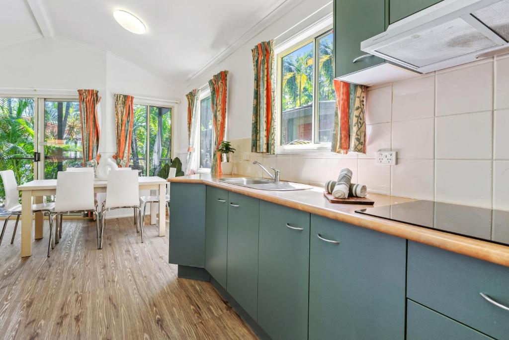 Tasman Holiday Parks - Airlie Beach キッチン