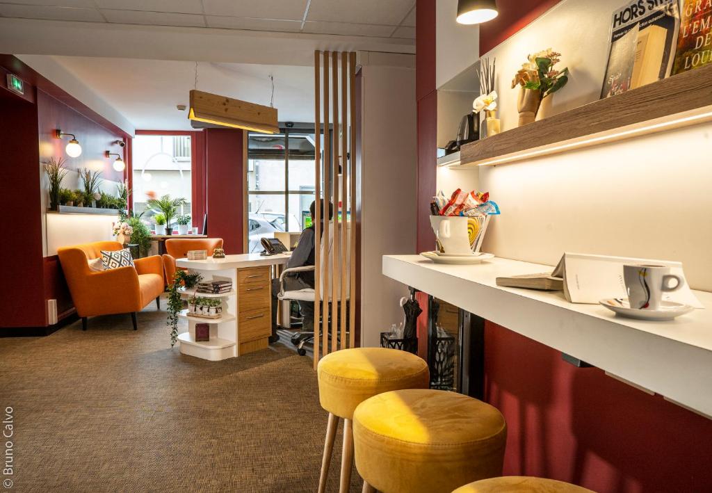 Facilities, Hotel De Reims in Paris