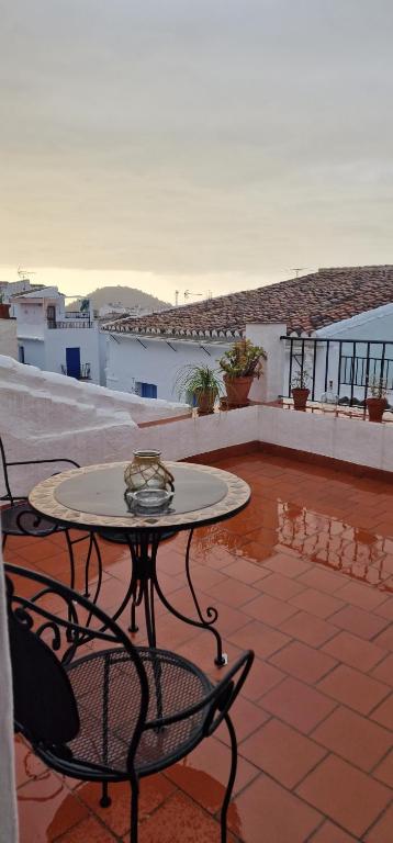 LA CASA DE ABUELA Habitaciones con baño compartido en el casco histórico de Frigiliana "sólo adultos" - 4