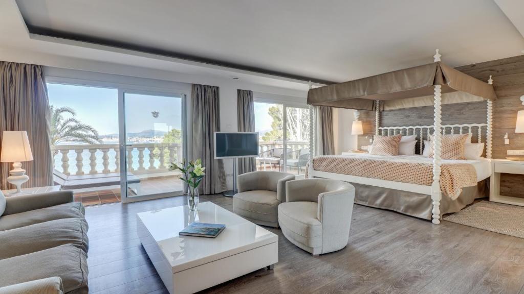 Hotel Illa d'Or & Club Apts 4* Sup — Hotel rooms in Puerto Pollensa, Balearic Islands