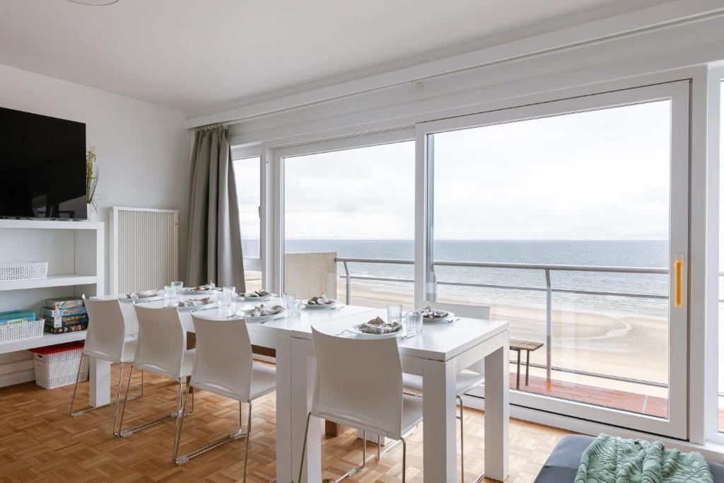 Huswell - New apartment with beautiful sea view, Ostende