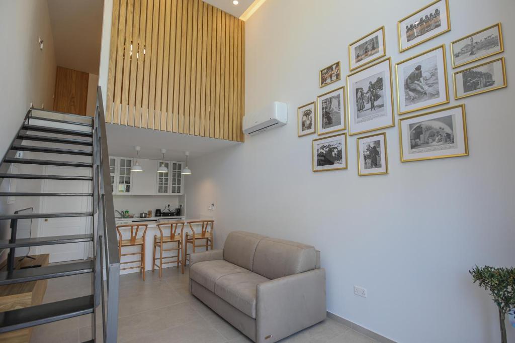 PanMari, Paphos City