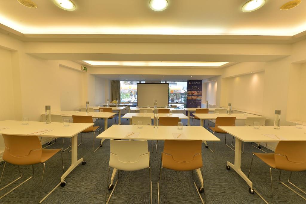 Tárgyalóterem/bálterem