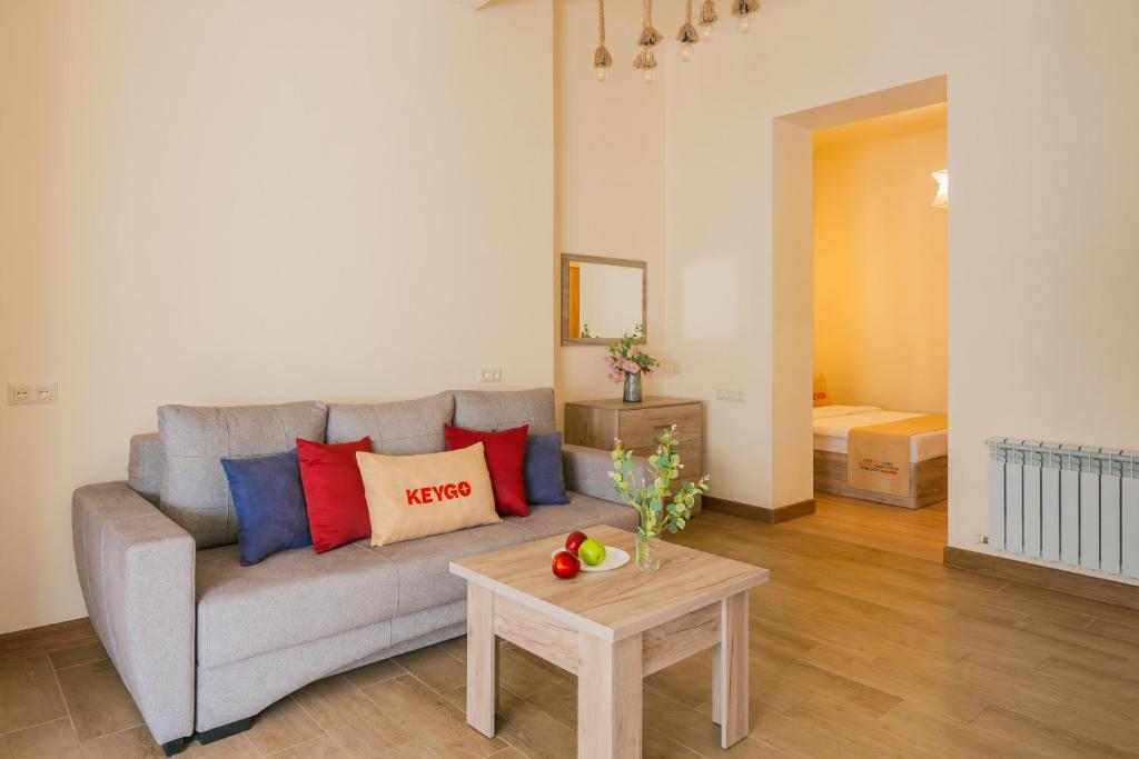 Apartment KeyGo #0040 next to St Sarkis Church, Jerevan