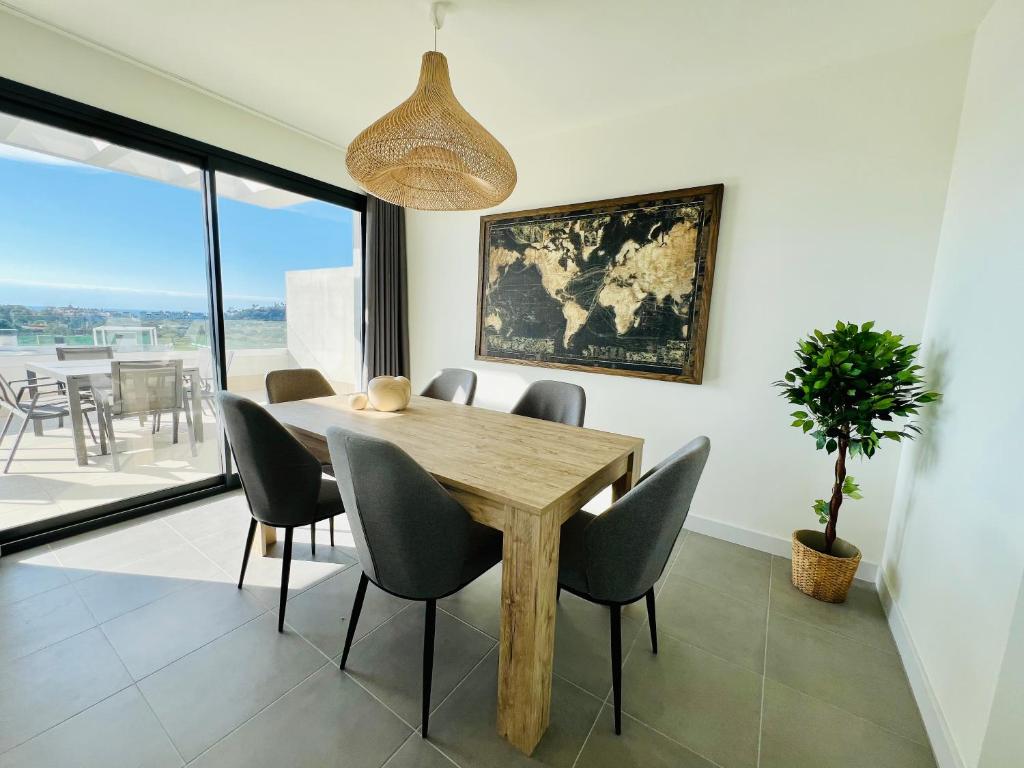Penthouse moderne vue mer idéal pour séjour en famille Las Olas Estepona - 2