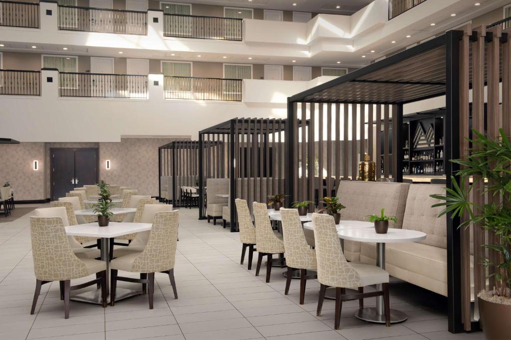 フロント・ロビー