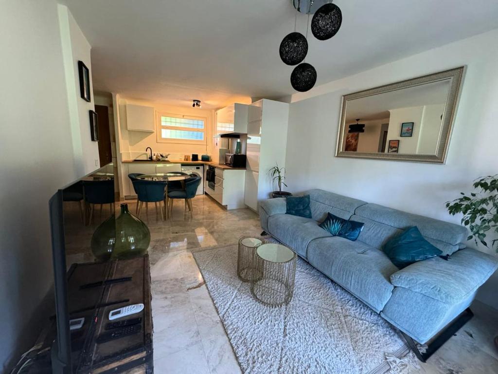 B023 Tres bel appartement proche de la mer a Cannes - 1