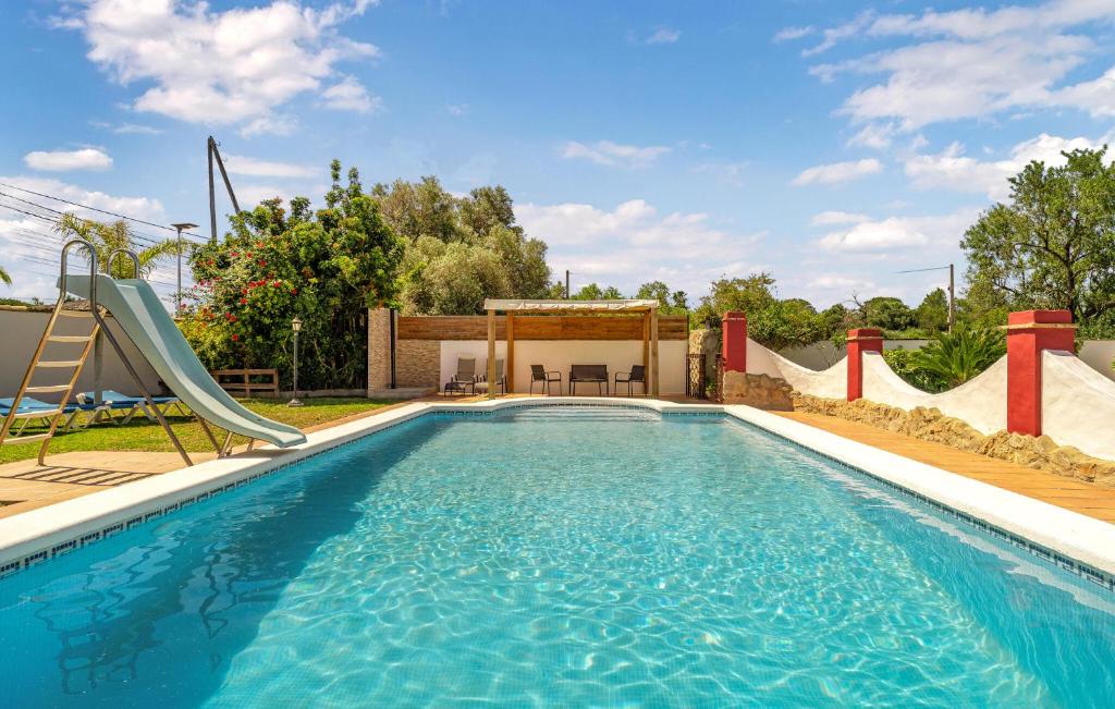 2 Bedroom Stunning Home In Chiclana De La Fronter - 2