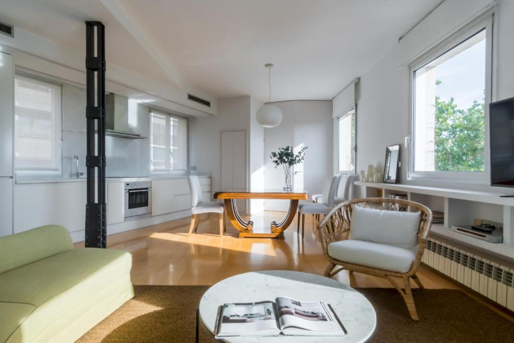 Bright and Stylish - 2Bedroom 1Bathroom - Chamberí - 3