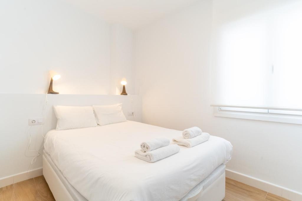 Apartamento Primera Línea de Playa - Paseo Marítimo Almería - 5