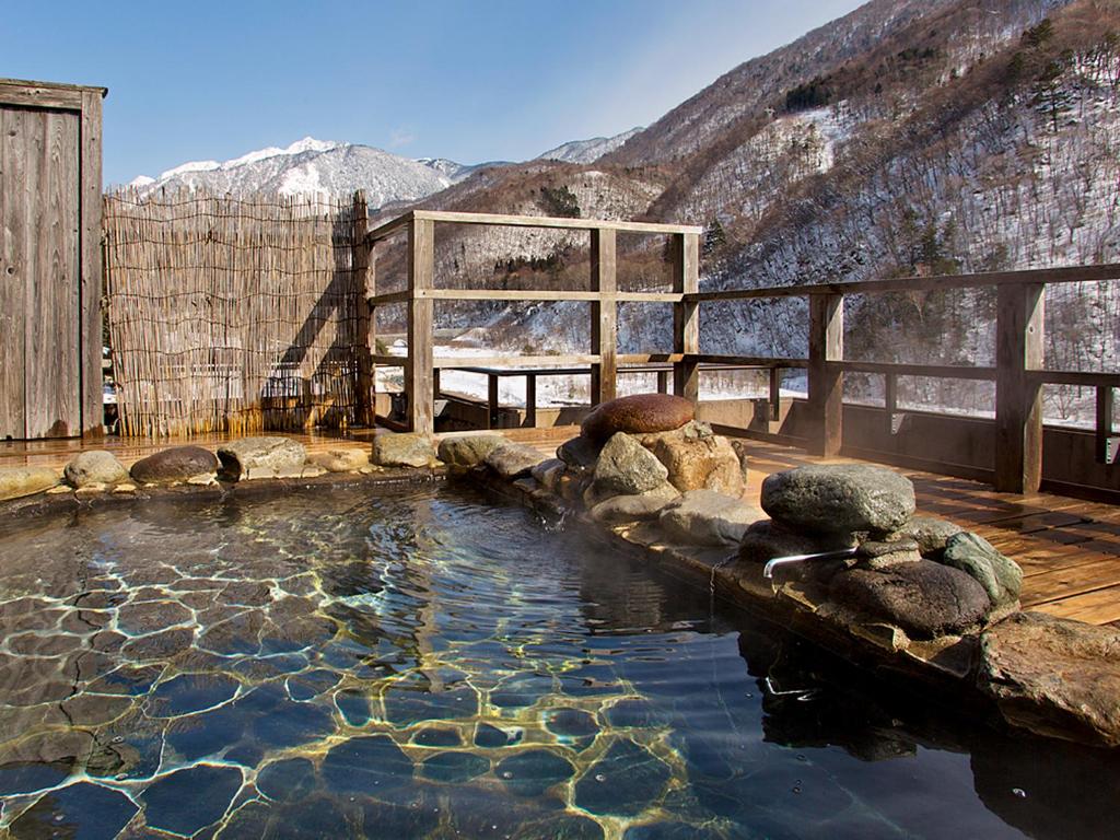 Hot spring bath