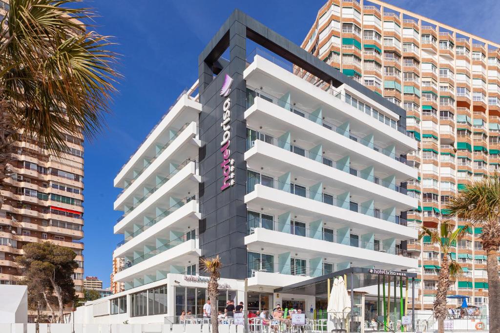 Hotel Brisa — Hotel building in Benidorm, Valencian Community