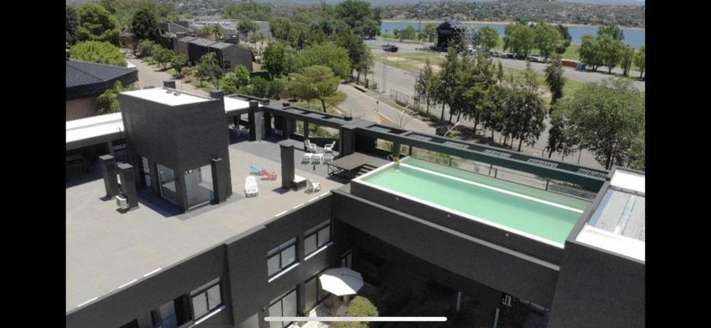 Zona residencial frente al lago! - 2